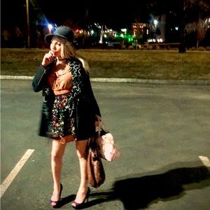 Meet your Posher, Jacknjillz! Nikki n Tia